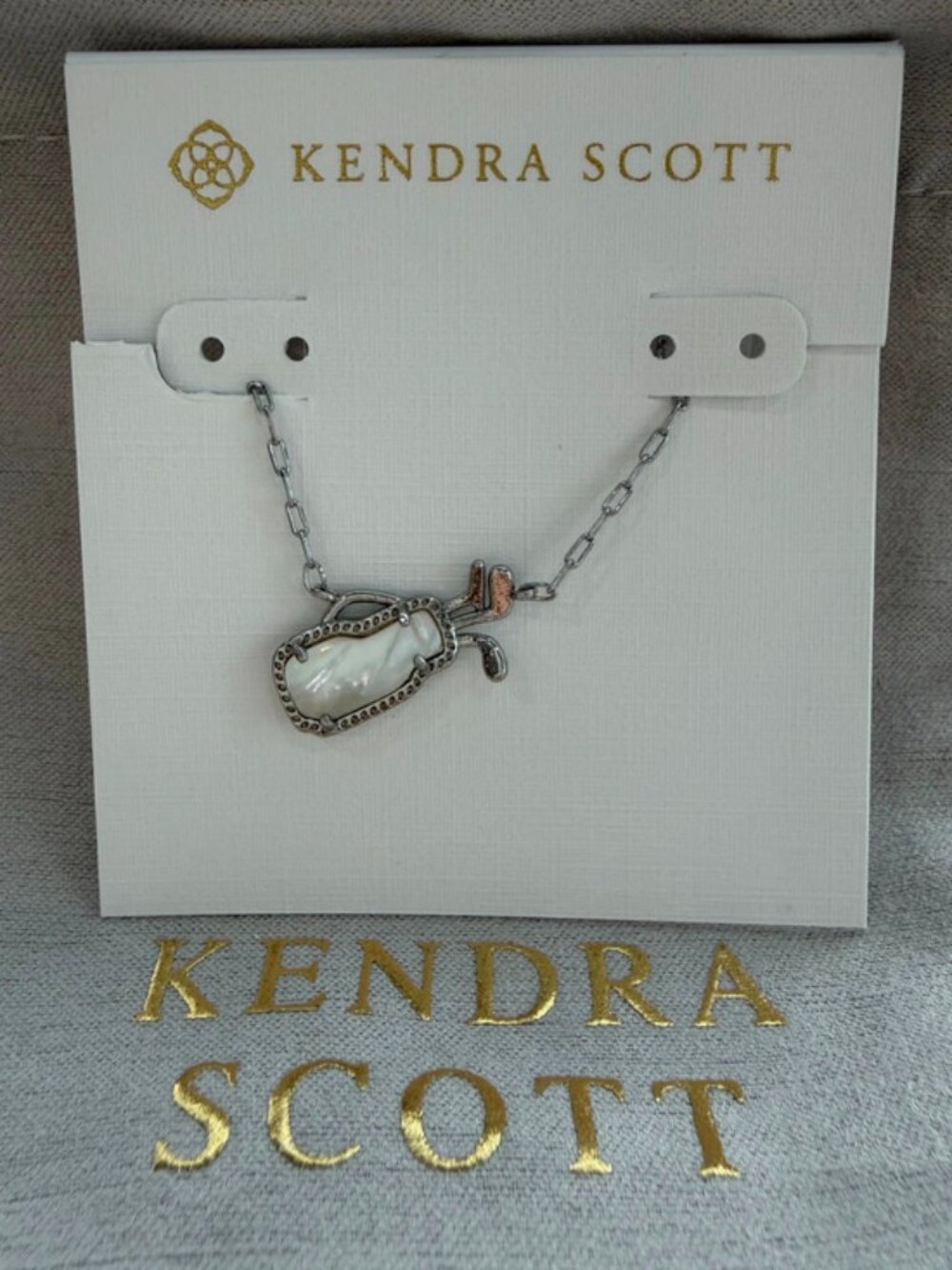 Kendra Scott necklace